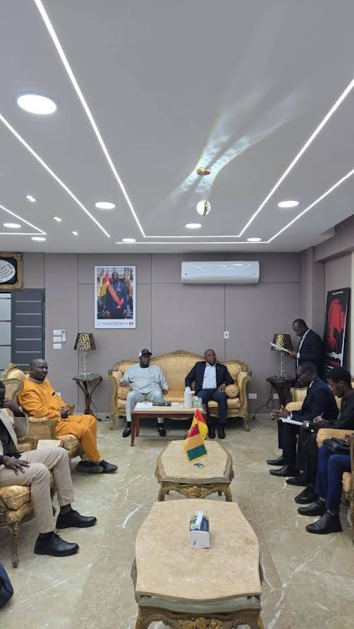 Caire : S.E Général Mounir Cissé reçoit le nouveau bureau de l’Association des étudiants Guinéens