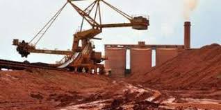 De la bauxite brute à l’alumine : le pari guinéen de la transformation locale
