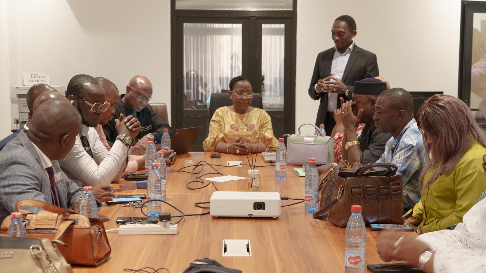 Mouvement Won YÈTÈ FÉ de Dixinn reçu par Dre Makalé Traoré, tête de liste du PACT