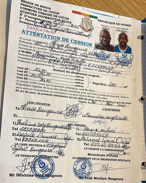 Coyah : la revente controversée d’une parcelle familiale scandalise le quartier Doumbouyah École.