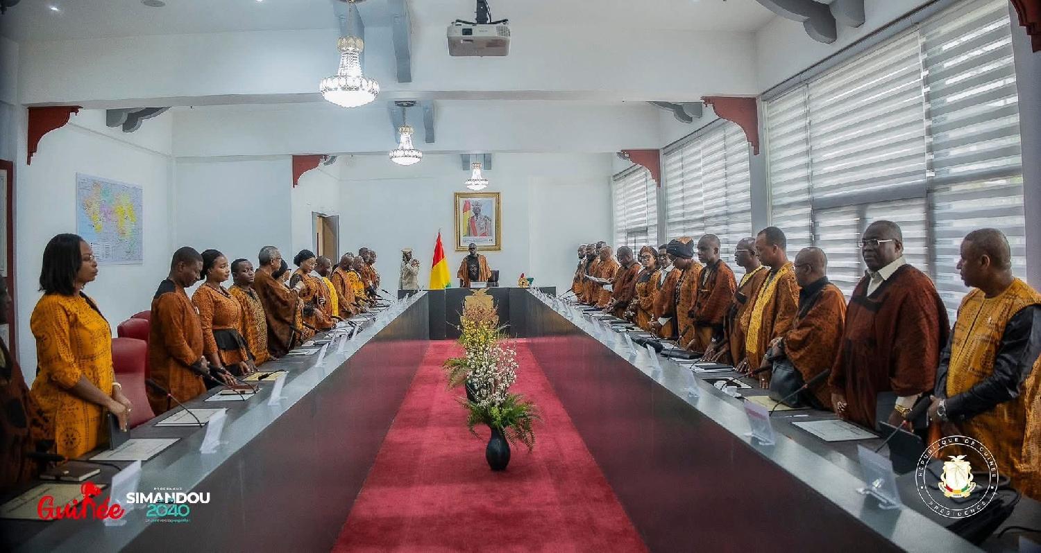 Guinée : le Président Mamadi Doumbouya fixe les attributions des ministères